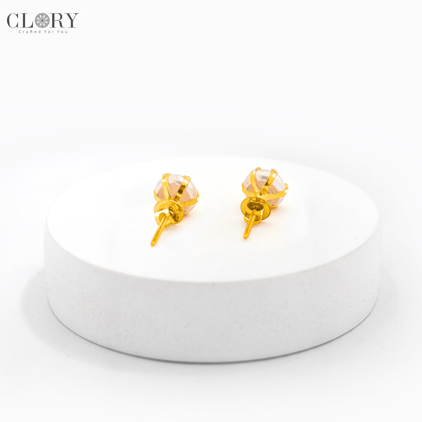 Pearl Gold stud earring