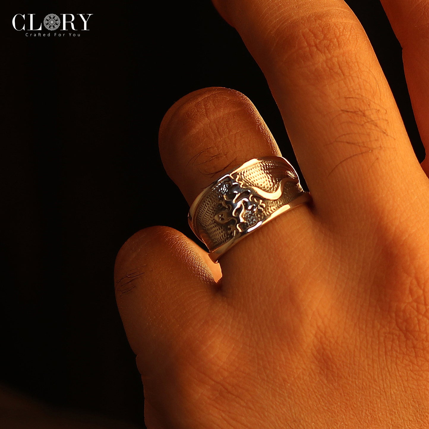 Lizard design men's ring