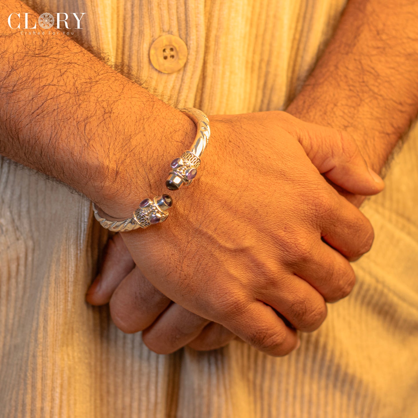 Stylish stone bangle kada