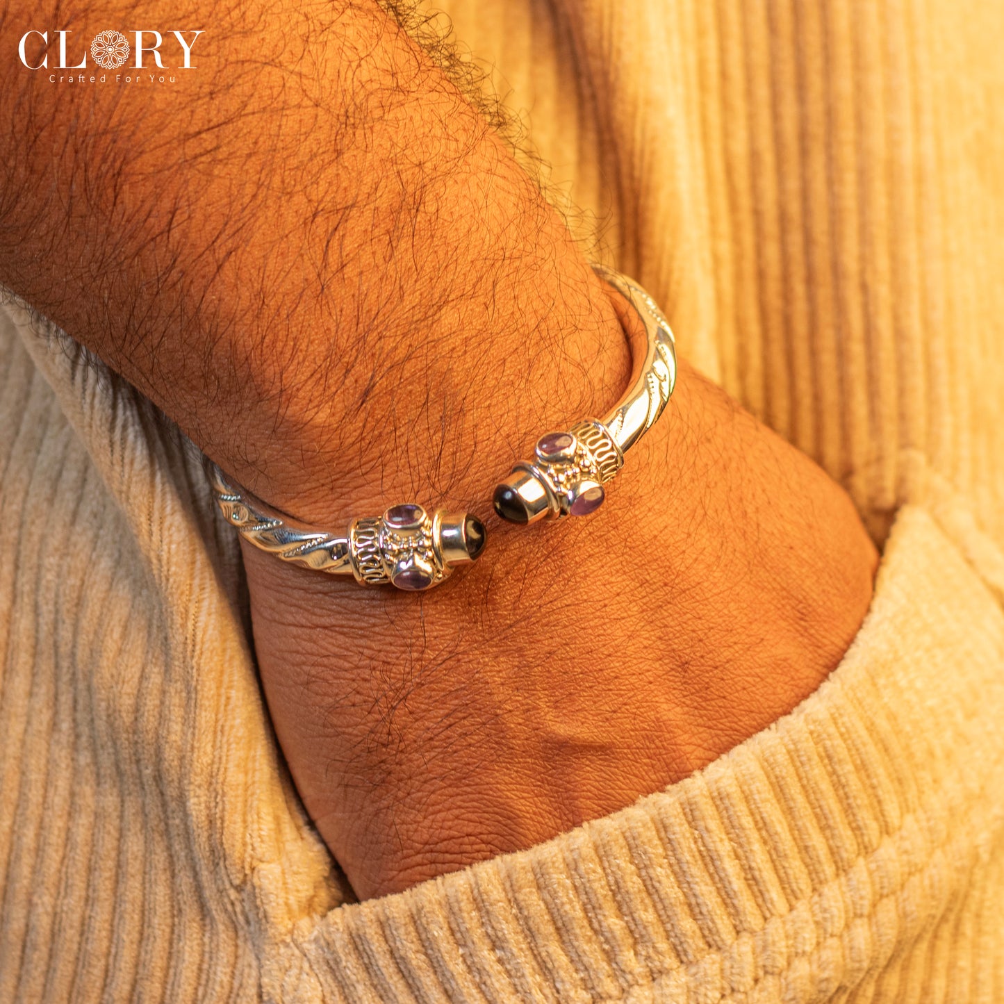 Stylish stone bangle kada