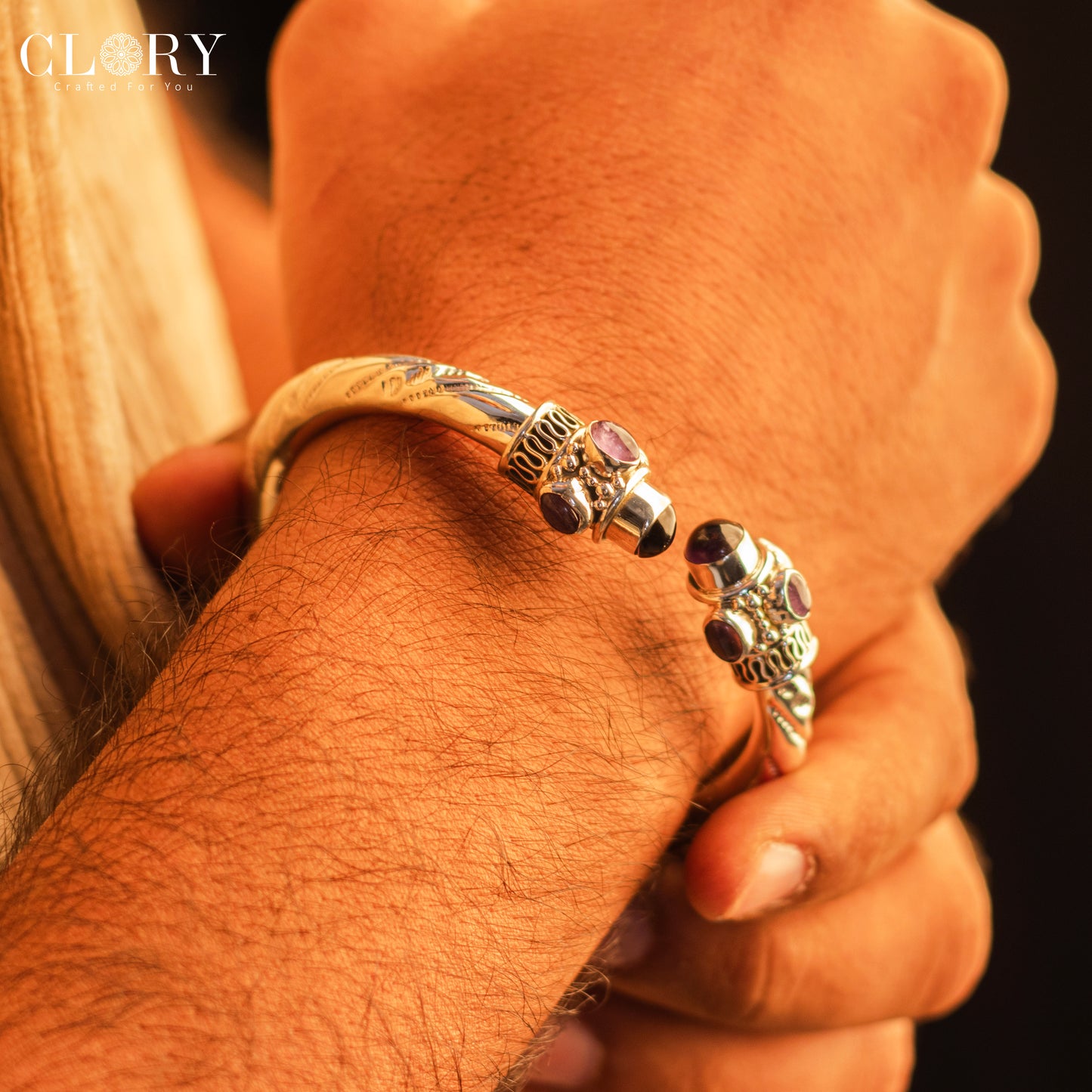 Stylish stone bangle kada