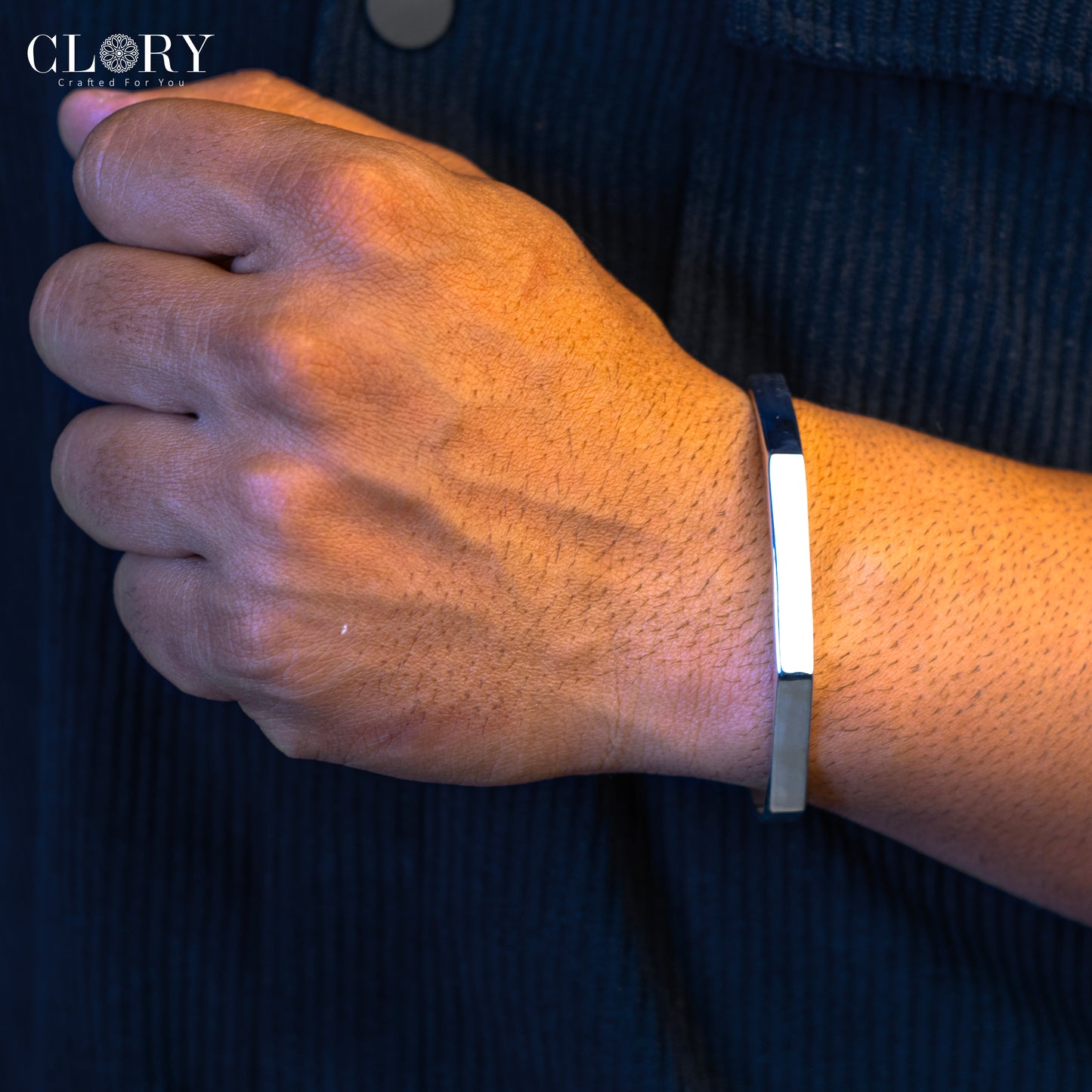Silver plain shiny cuff kada / bracelet