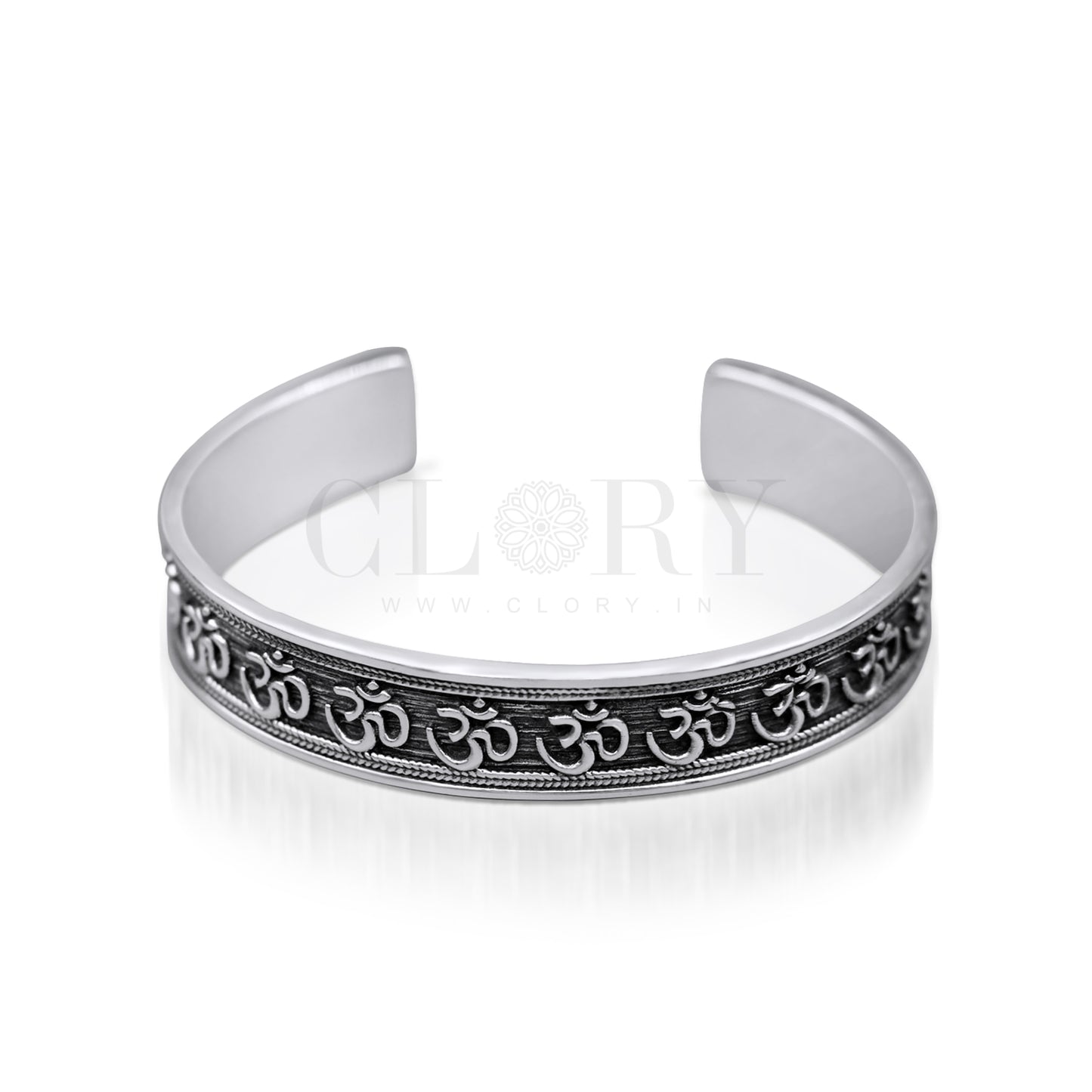 'AUM' mantra cuff kada