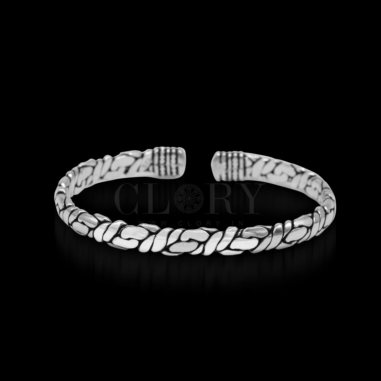 Cuff bracelet kada
