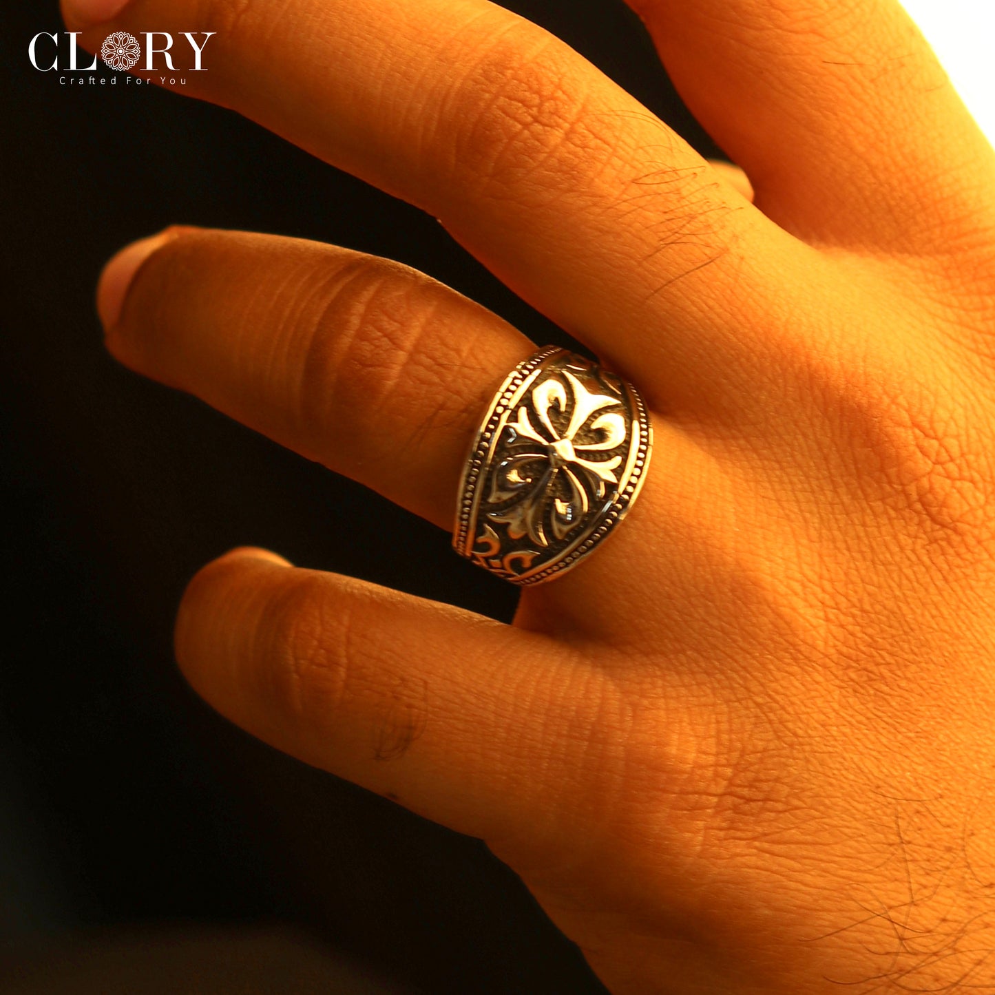 Flower design men's ring