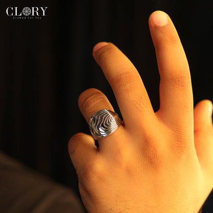 Spiral wave design men's ring