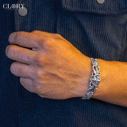 Fleur-de-lis cuff kada