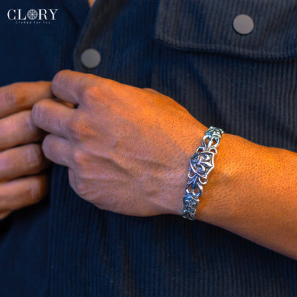Fleur-de-lis cuff kada