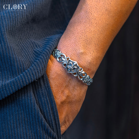 Fleur-de-lis cuff kada