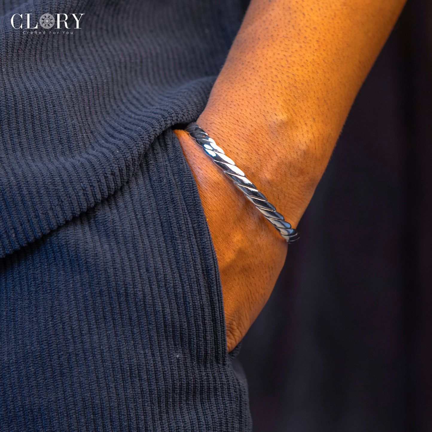 Trendy spiral design fashion cuff bracelet