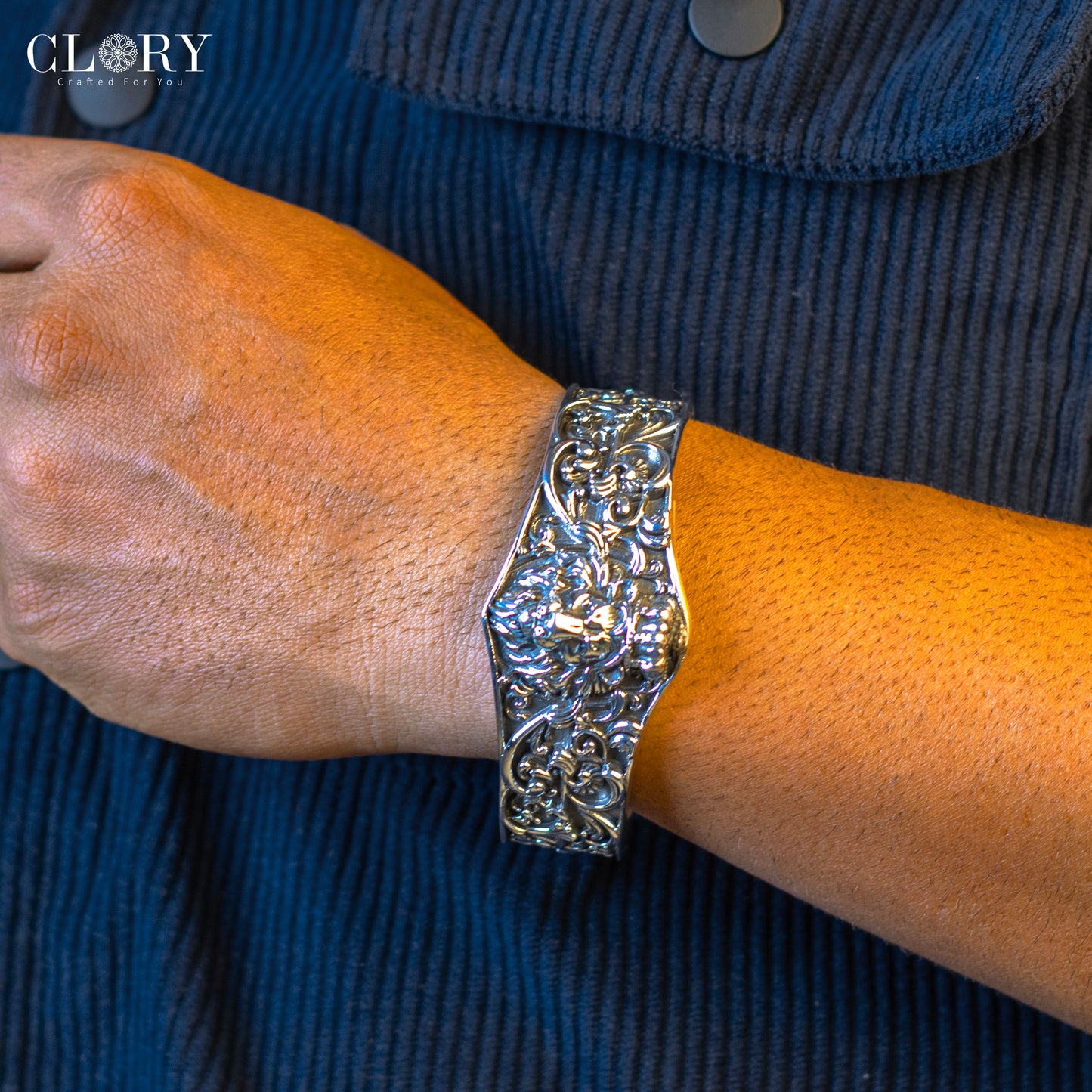 Lion design adjustable cuff kada