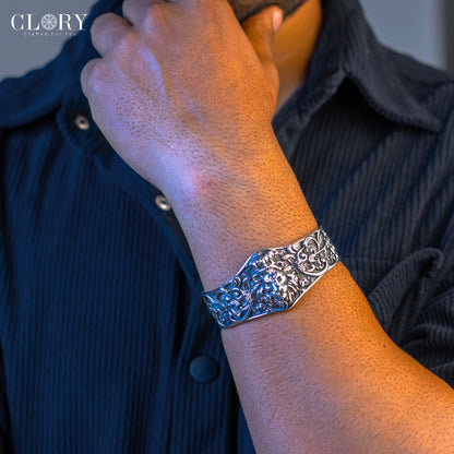 Lion design adjustable cuff kada