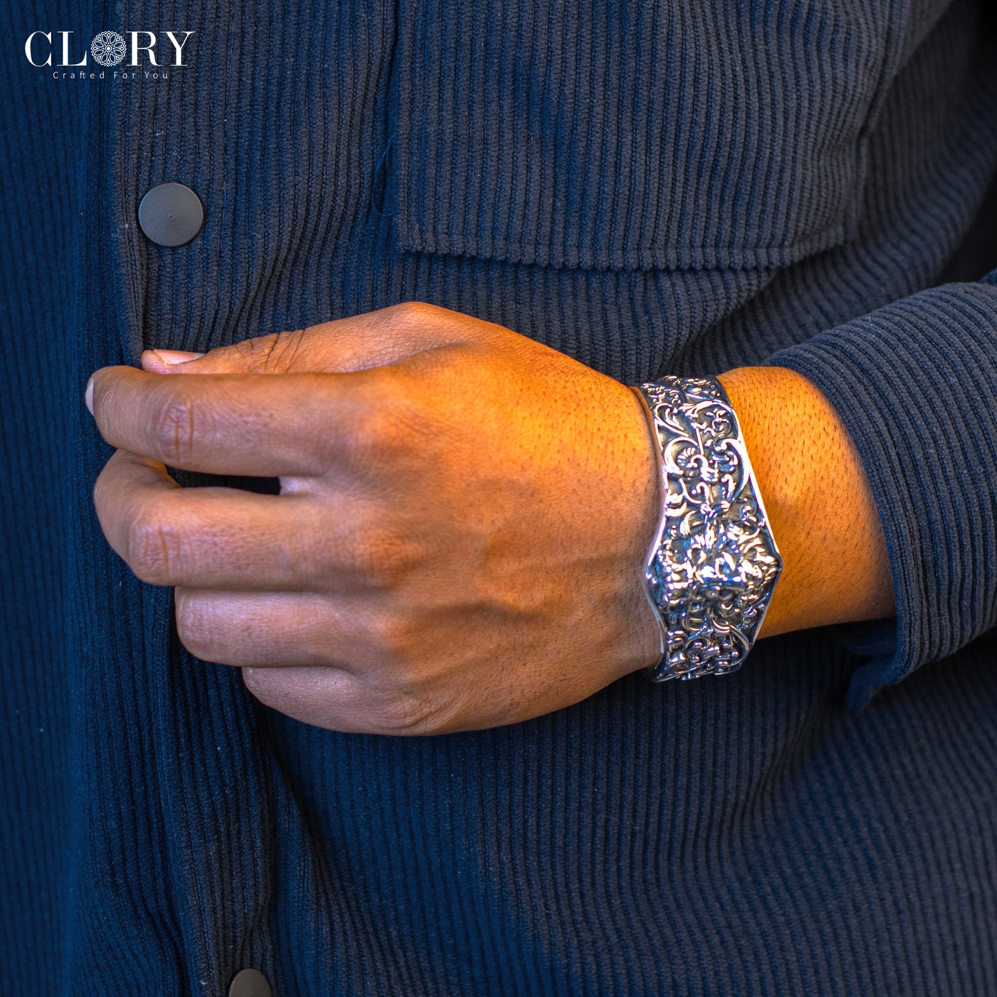 Lion design adjustable cuff kada