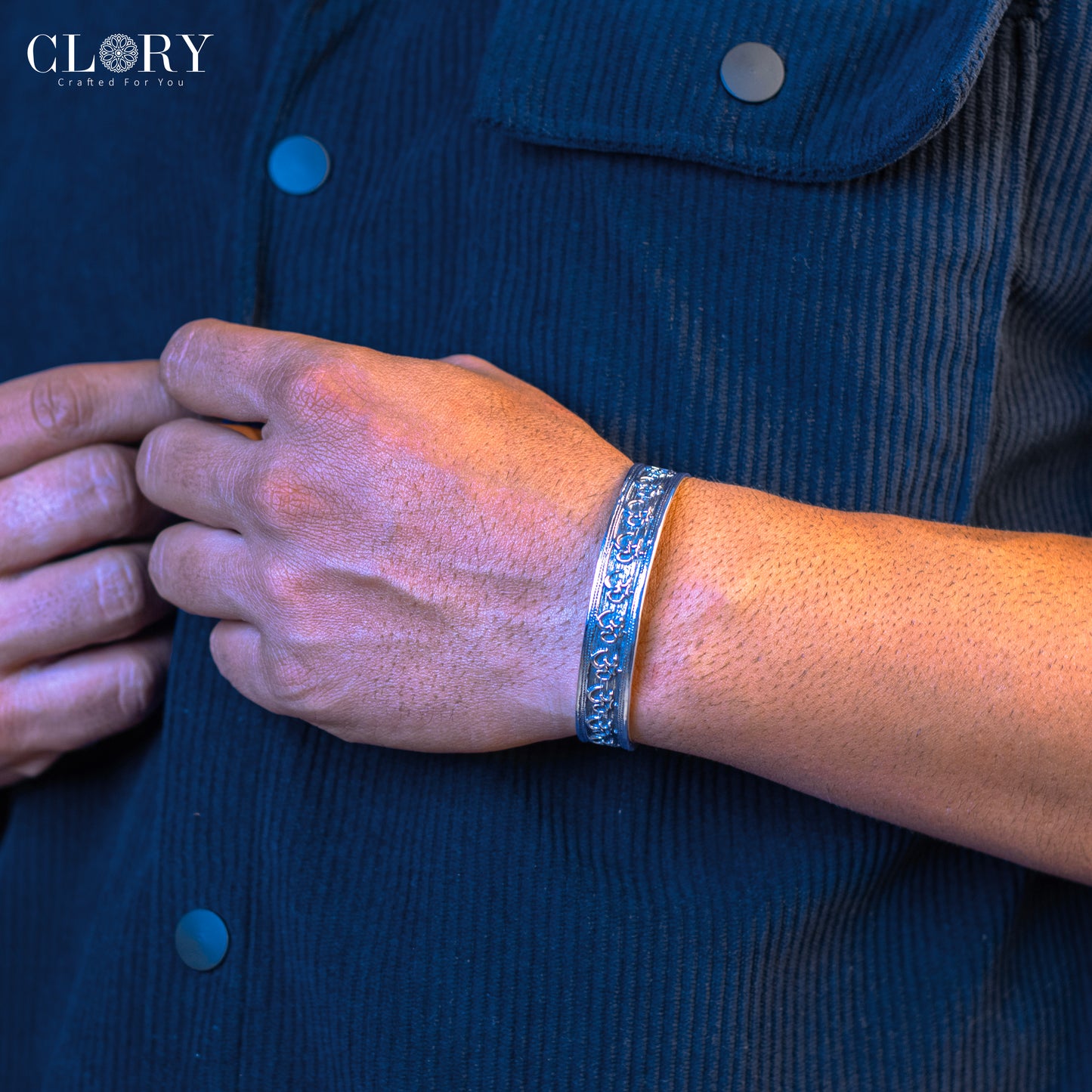 'AUM' mantra cuff kada