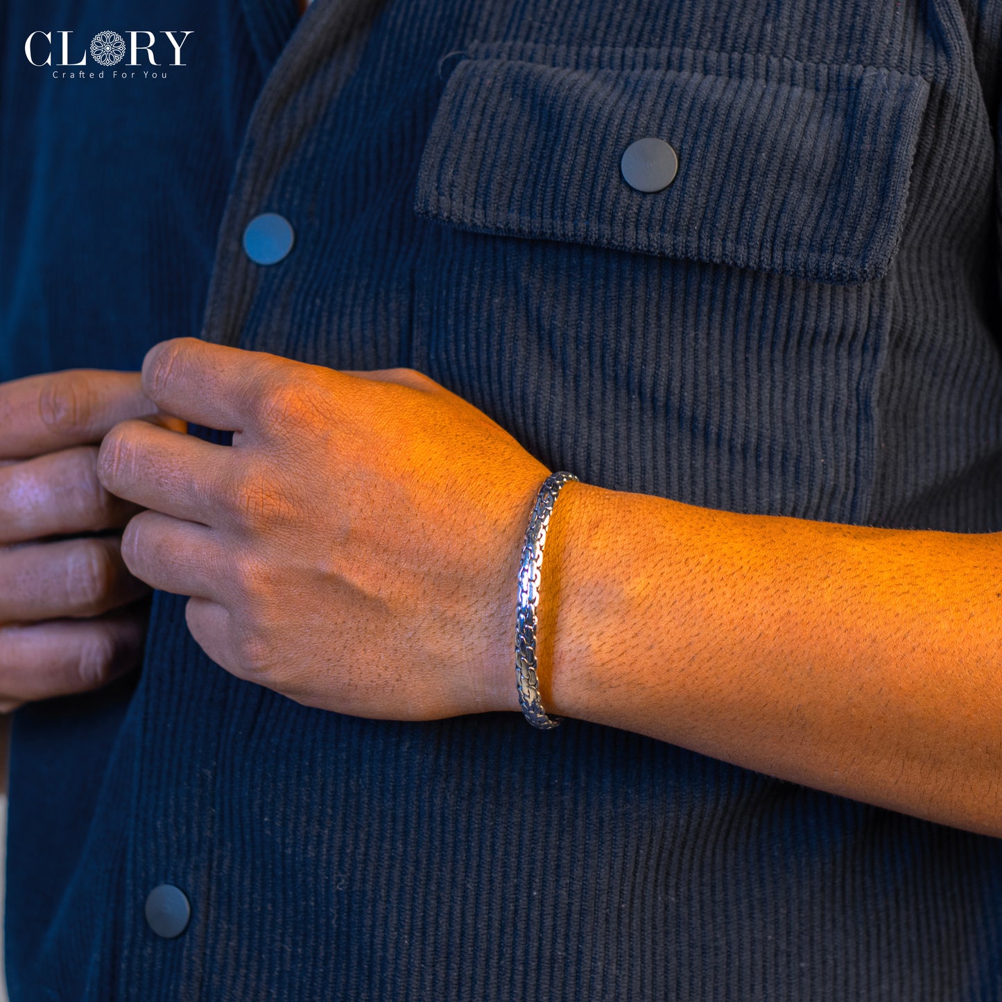 Antique design cuff bracelet kada