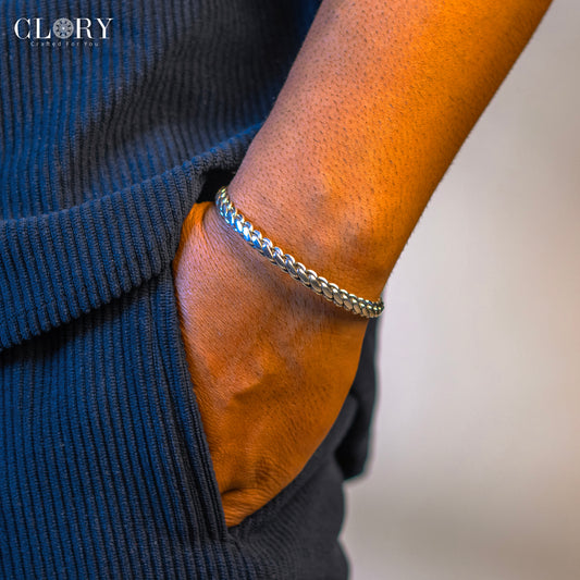Unique stylish design cuff bracelet