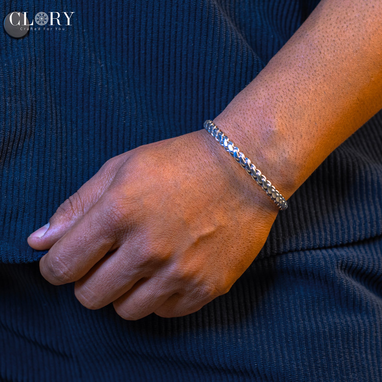 Unique stylish design cuff bracelet