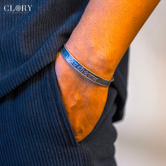 Lord Krishna mantra bracelet "jai shree shayam" cuff kada