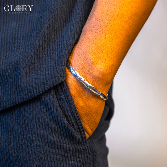Foxtail design cuff bracelet kada
