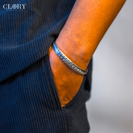 Bright cuff bangle bracelet kada