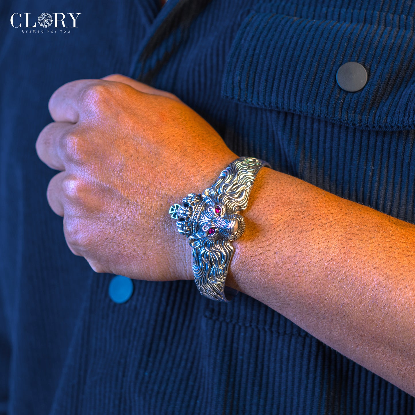 Lion design adjustable cuff kada
