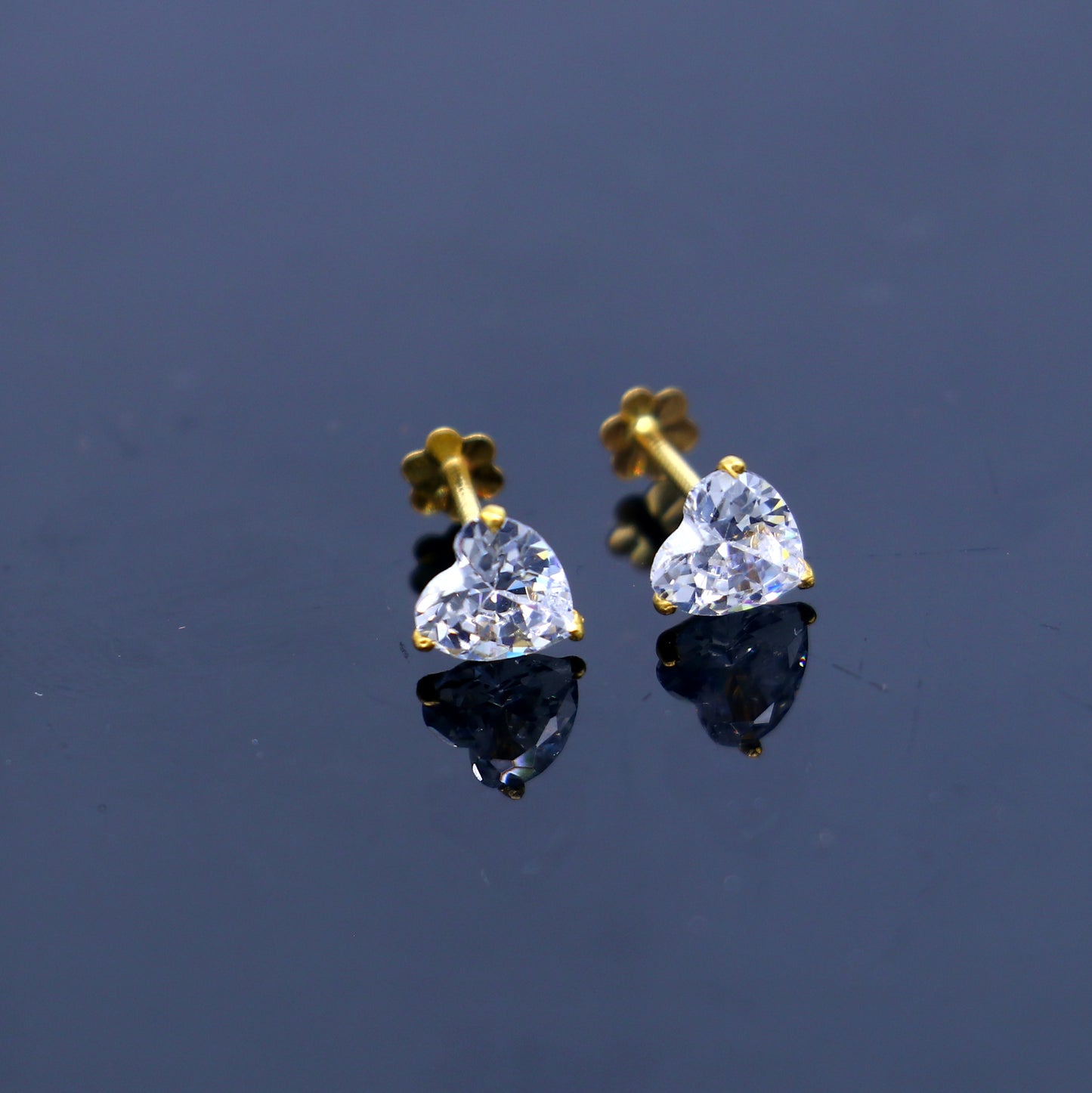 White diamond Gold stud earring