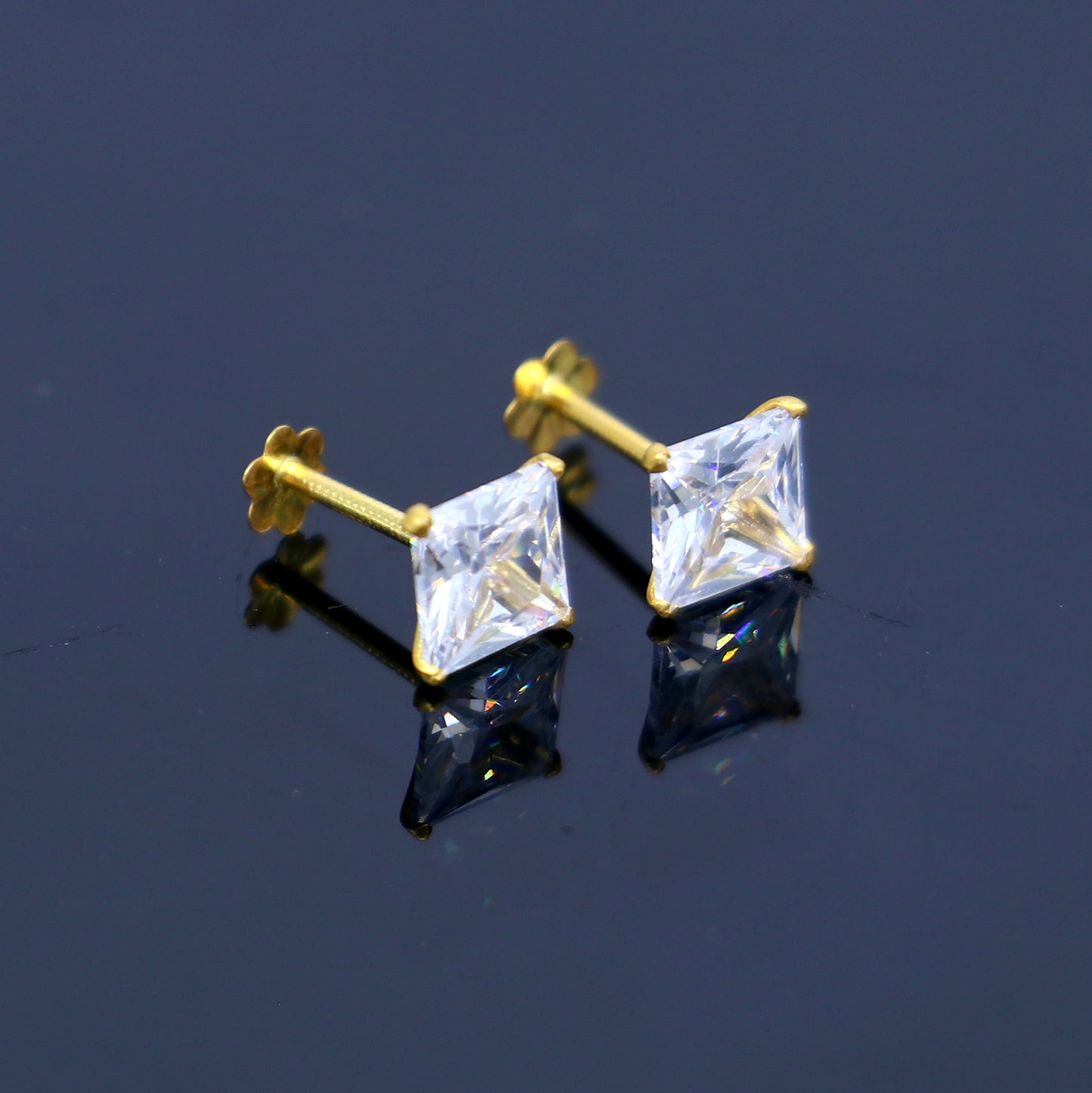 White diamond Gold stud earring