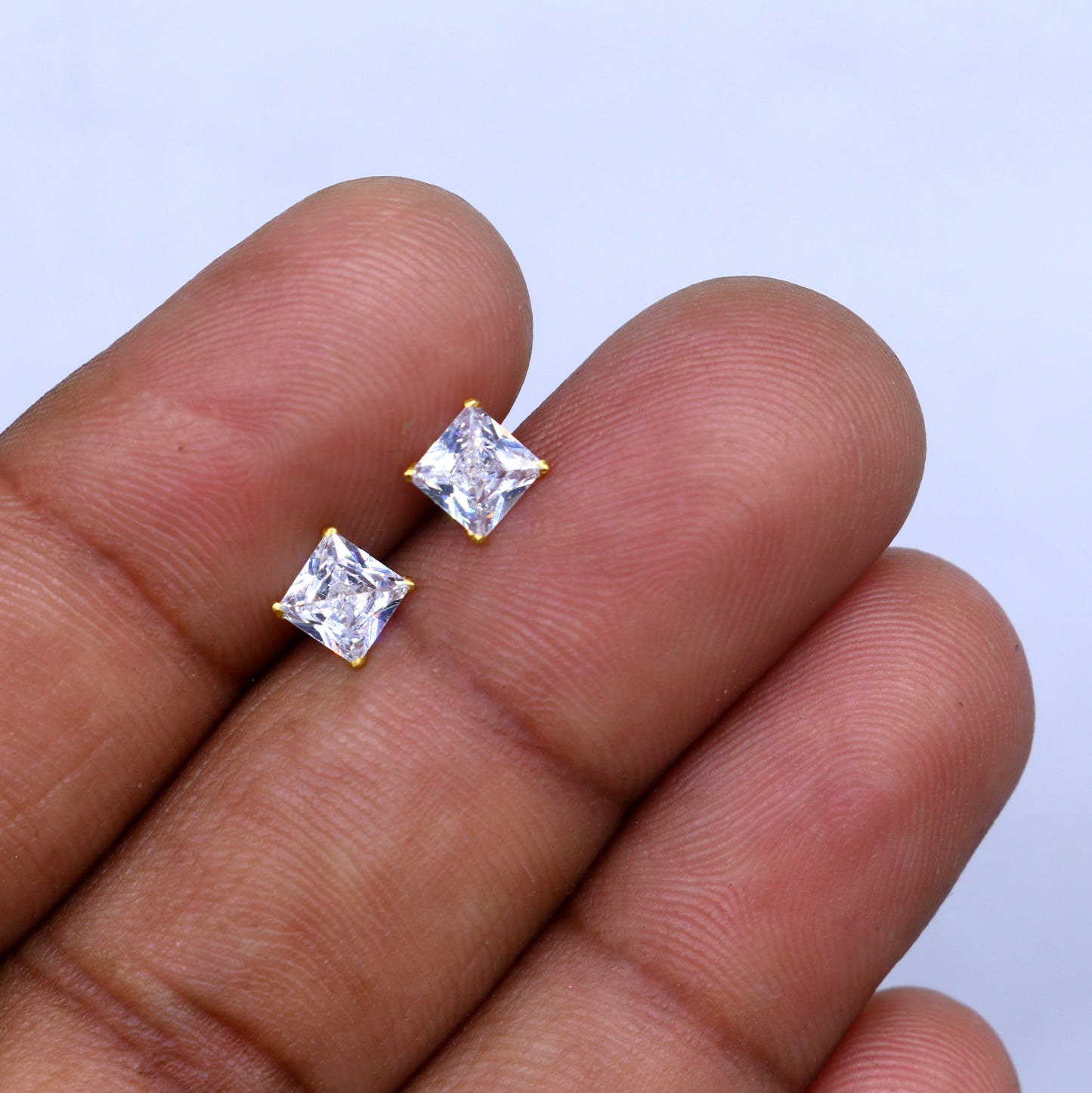 White diamond Gold stud earring