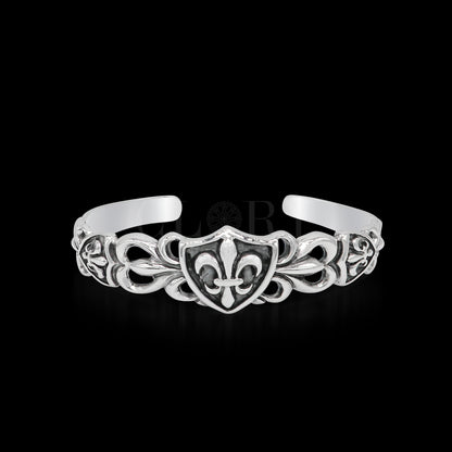 Fleur-de-lis cuff kada
