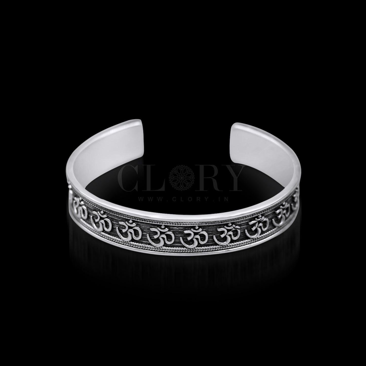 'AUM' mantra cuff kada