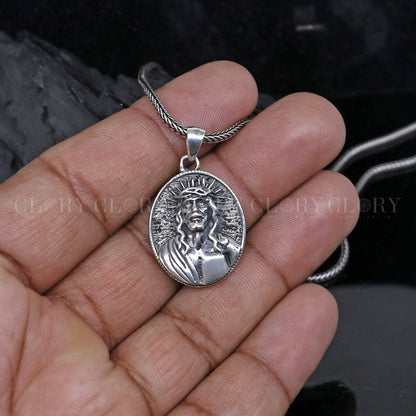 Jesus pendant